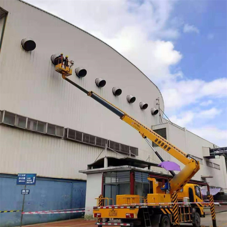 绵阳高空作业车出租服务：专业广告牌安装解决方案