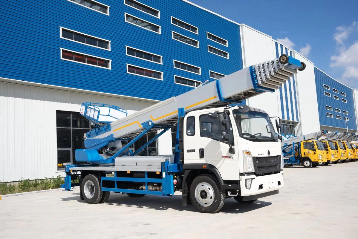 绵阳出租云梯车高空作业车 建筑垃圾搬运