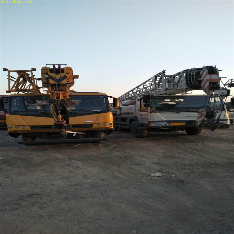 绵阳吊车吊挖机正确办法